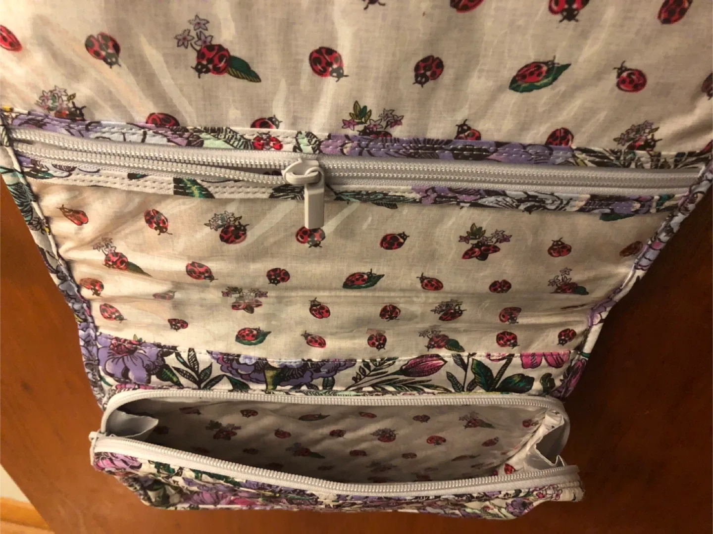 A Brand New Vera Bradley Floral Hanging Travel Organizer image indicator(5)
