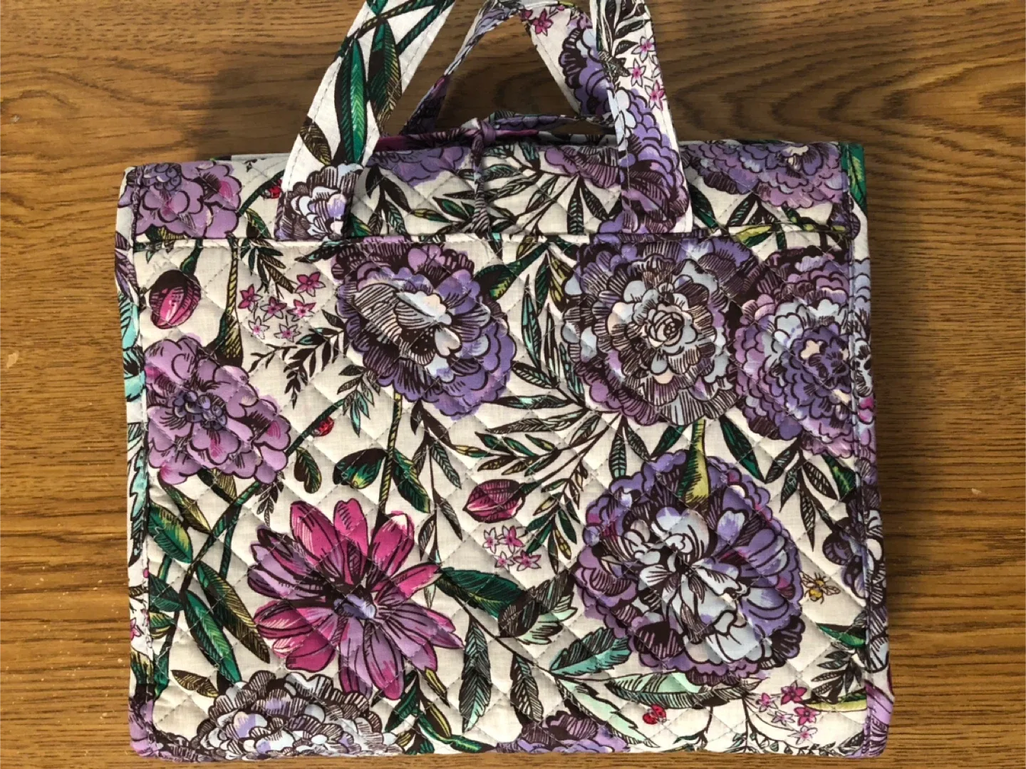 A Brand New Vera Bradley Floral Hanging Travel Organizer image indicator(2)