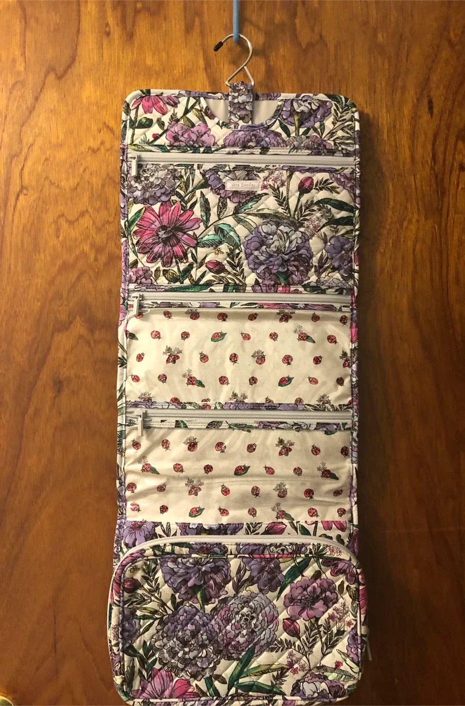 A Brand New Vera Bradley Floral Hanging Travel Organizer image indicator(3)