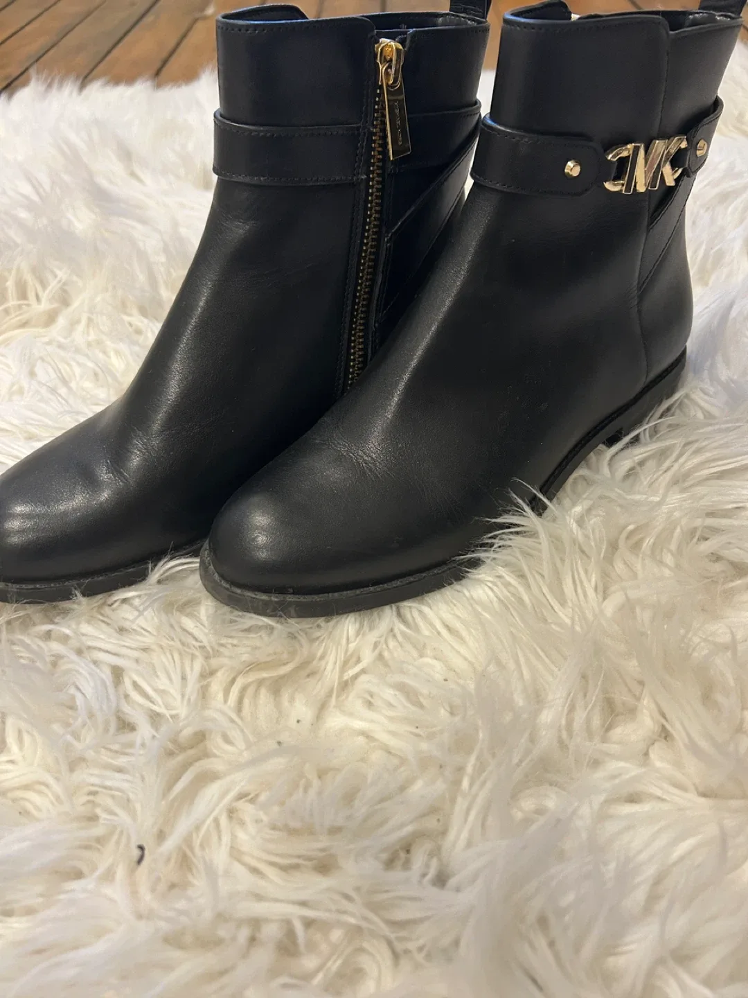 Michael Kors Black Leather Ankle Boots image indicator(2)
