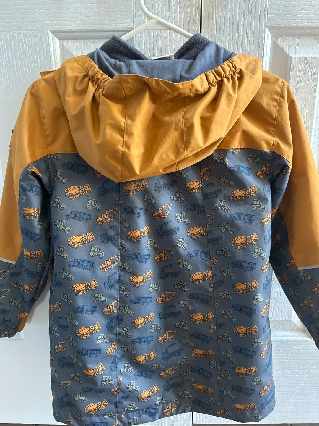 Deer Mountain Kids (boys) - Fall/ Winter Jacket - Size 10 image indicator(3)