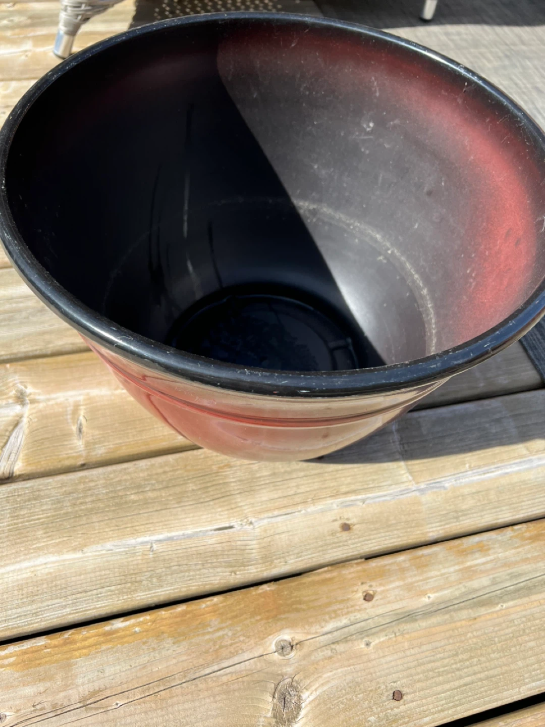 Red & Black Flower Pot - photo 2