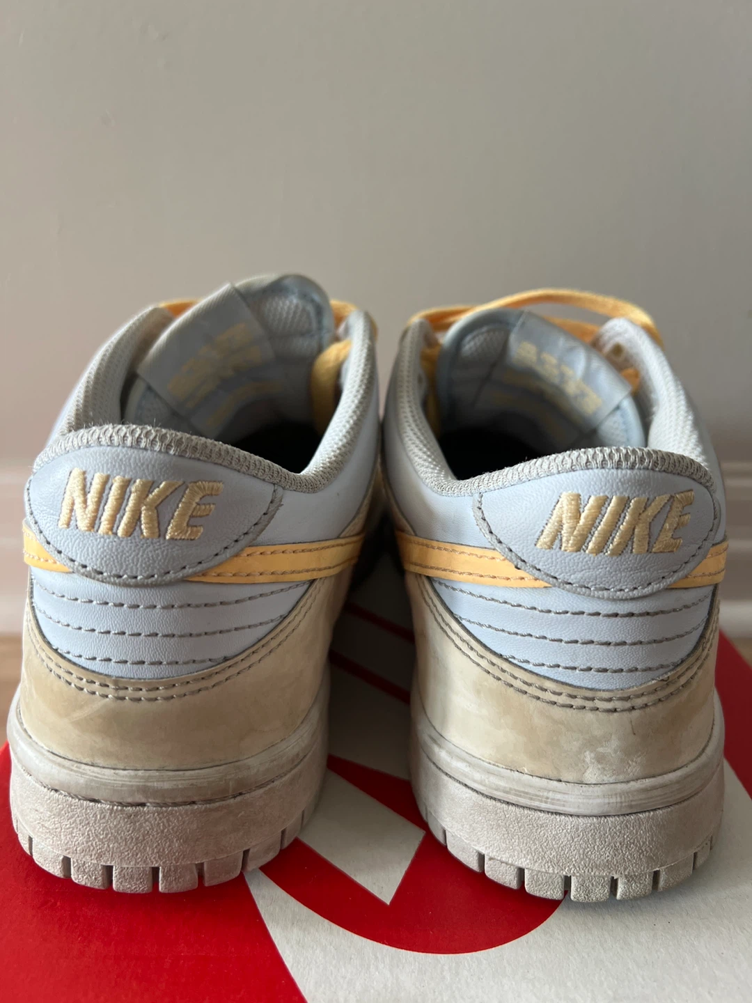 Nike Dunk Low (GS) Pale Ivory/Melon Tint - Size 5.5Y - photo 4