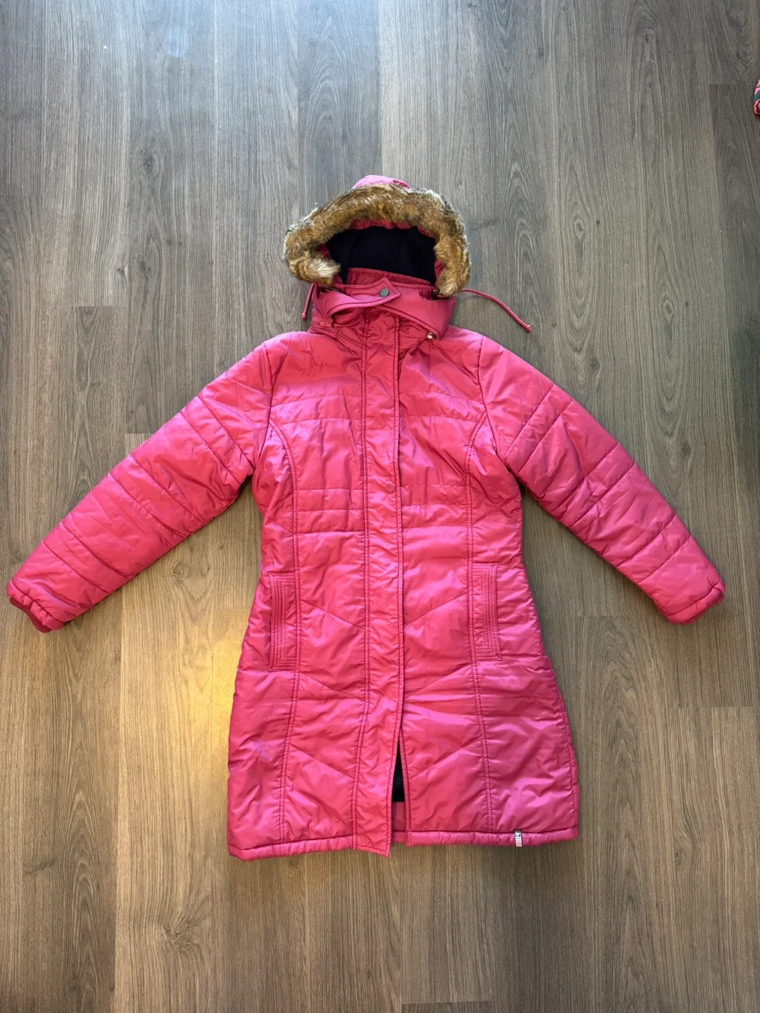 Fleece lined and waterproof jacket image indicator(2)