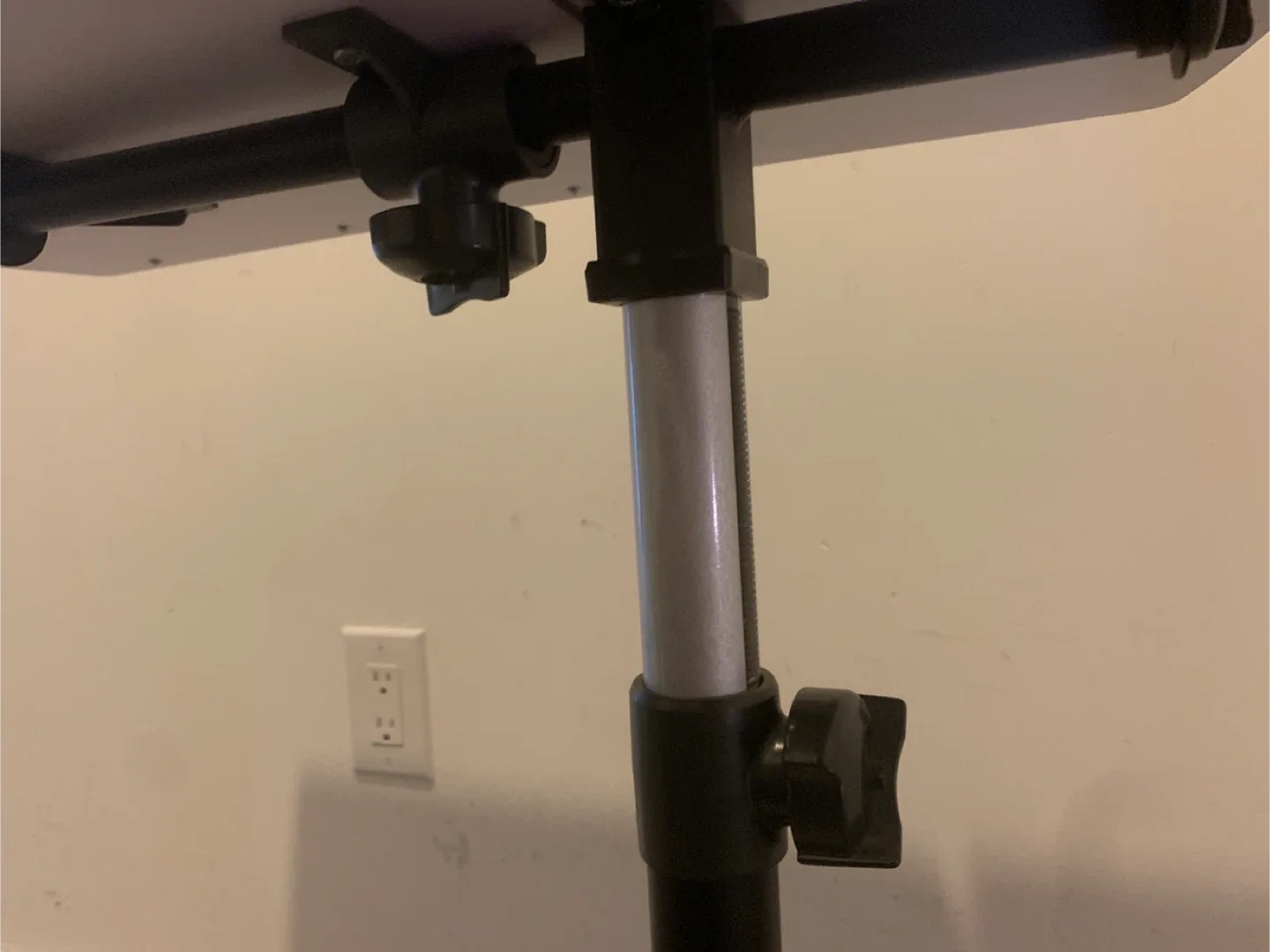 Adjustable Height & Angle Rolling Laptop Desk - Black image indicator(3)