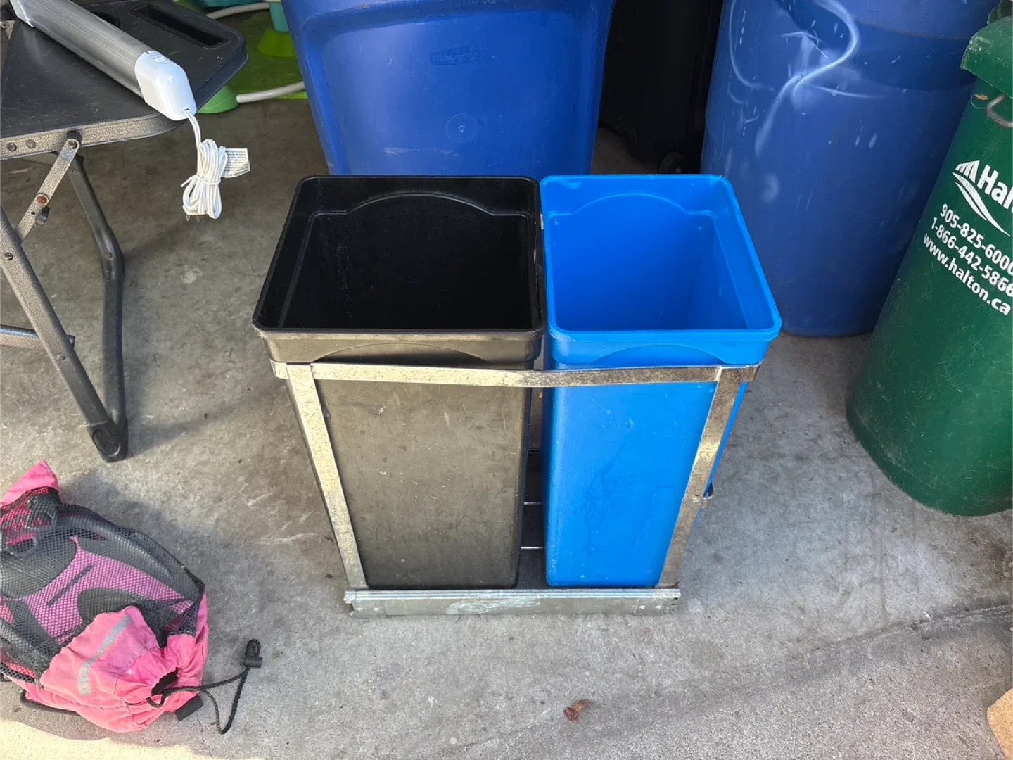 Simplehuman 35L Pull-Out Recycling Can image indicator(3)