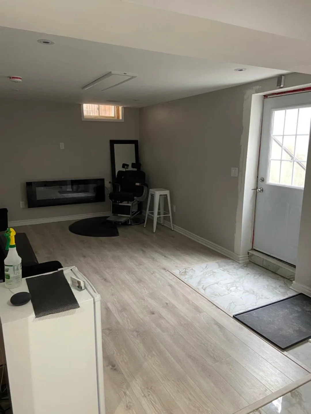 1 bedroom Basment for rent image indicator(3)