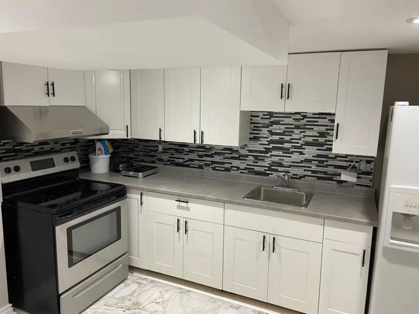 1 bedroom Basment for rent image indicator(5)