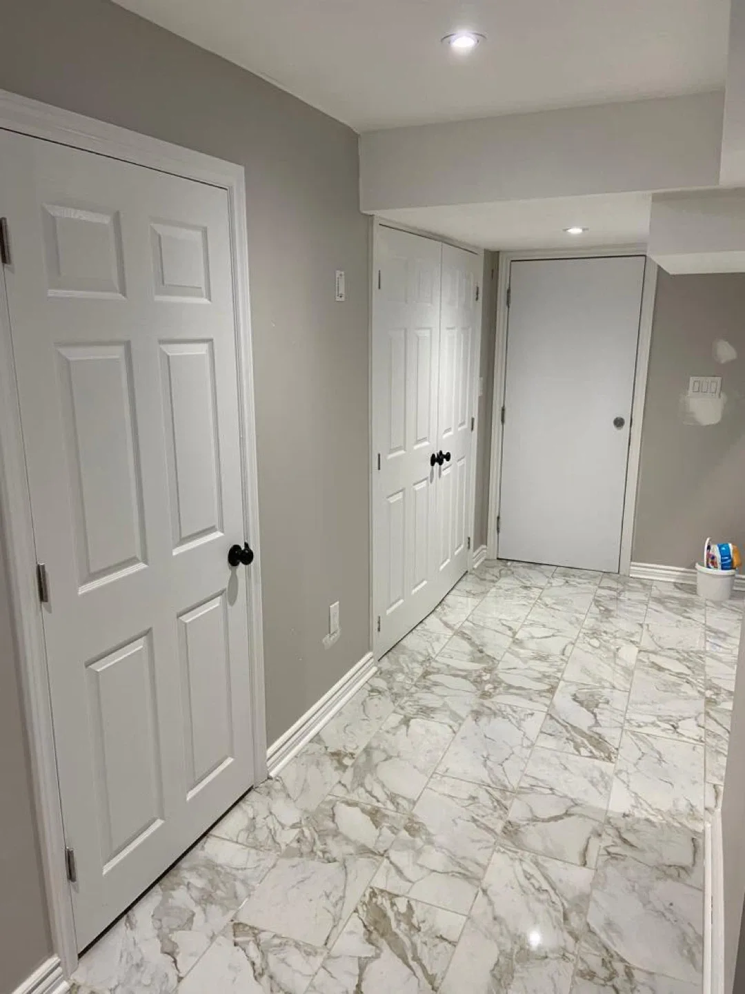 1 bedroom Basment for rent image indicator(7)