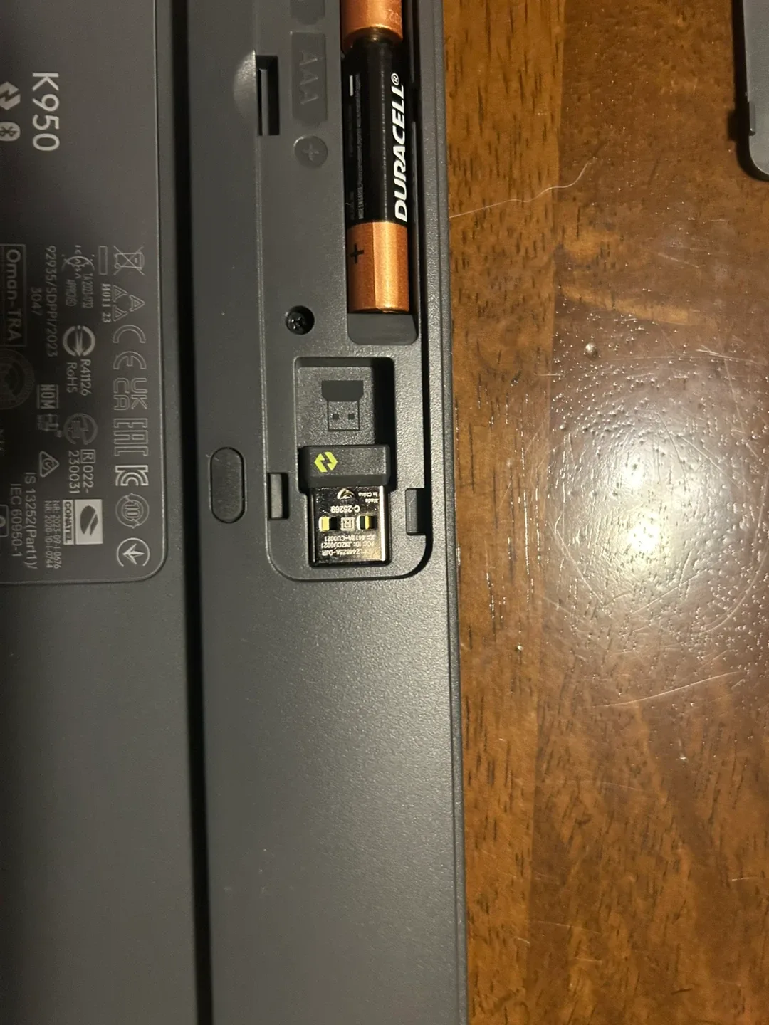 Logitech K950 Slim Wireless Keyboard - Like New! image indicator(3)