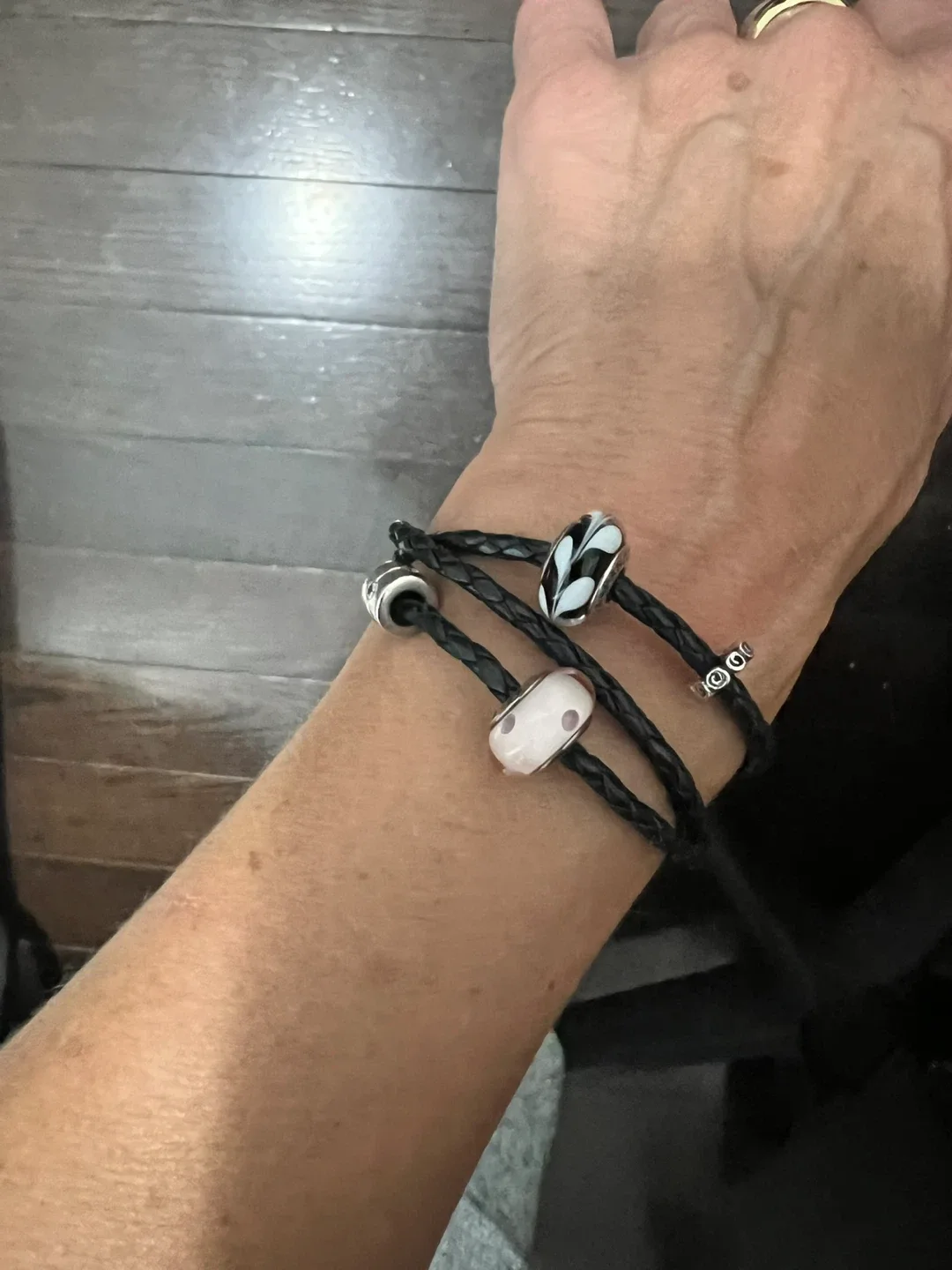 Triple wrap leather Pandora bracelet image indicator(5)