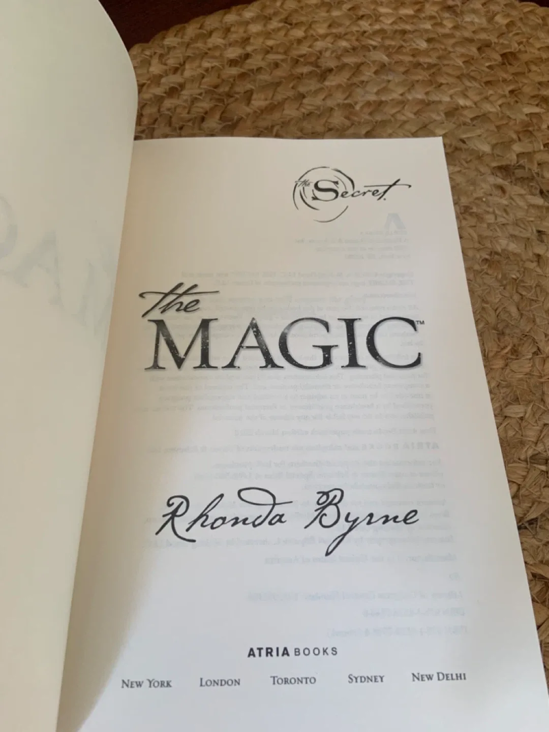 The Magic by Rhonda Byrne image indicator(5)