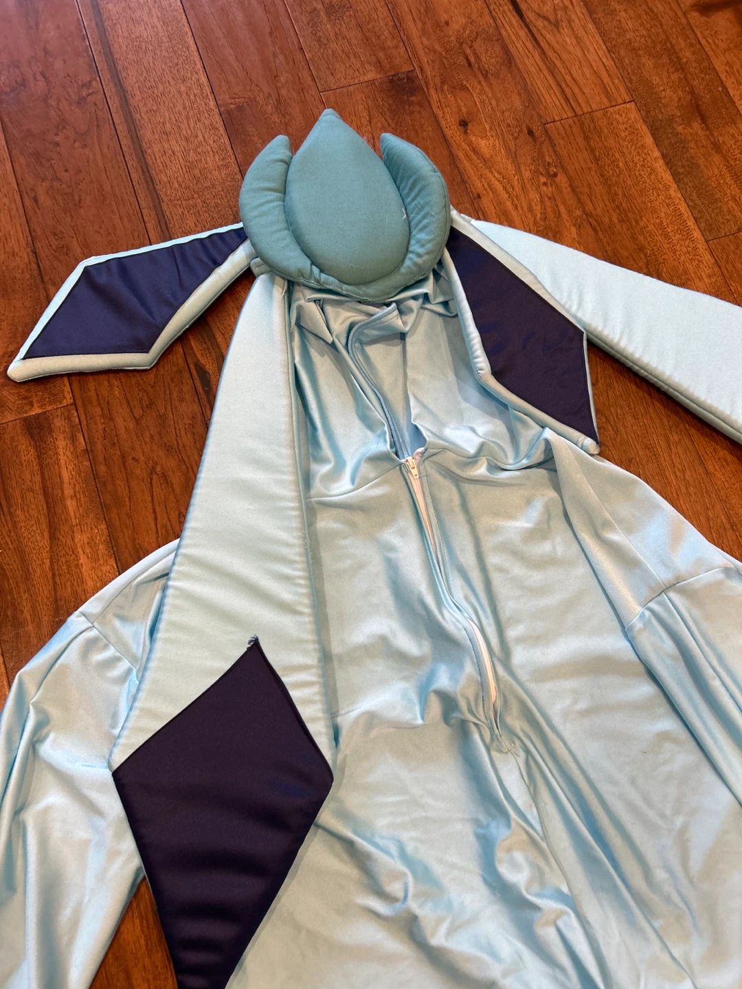 Pokémon Glaceon Costume - photo 2