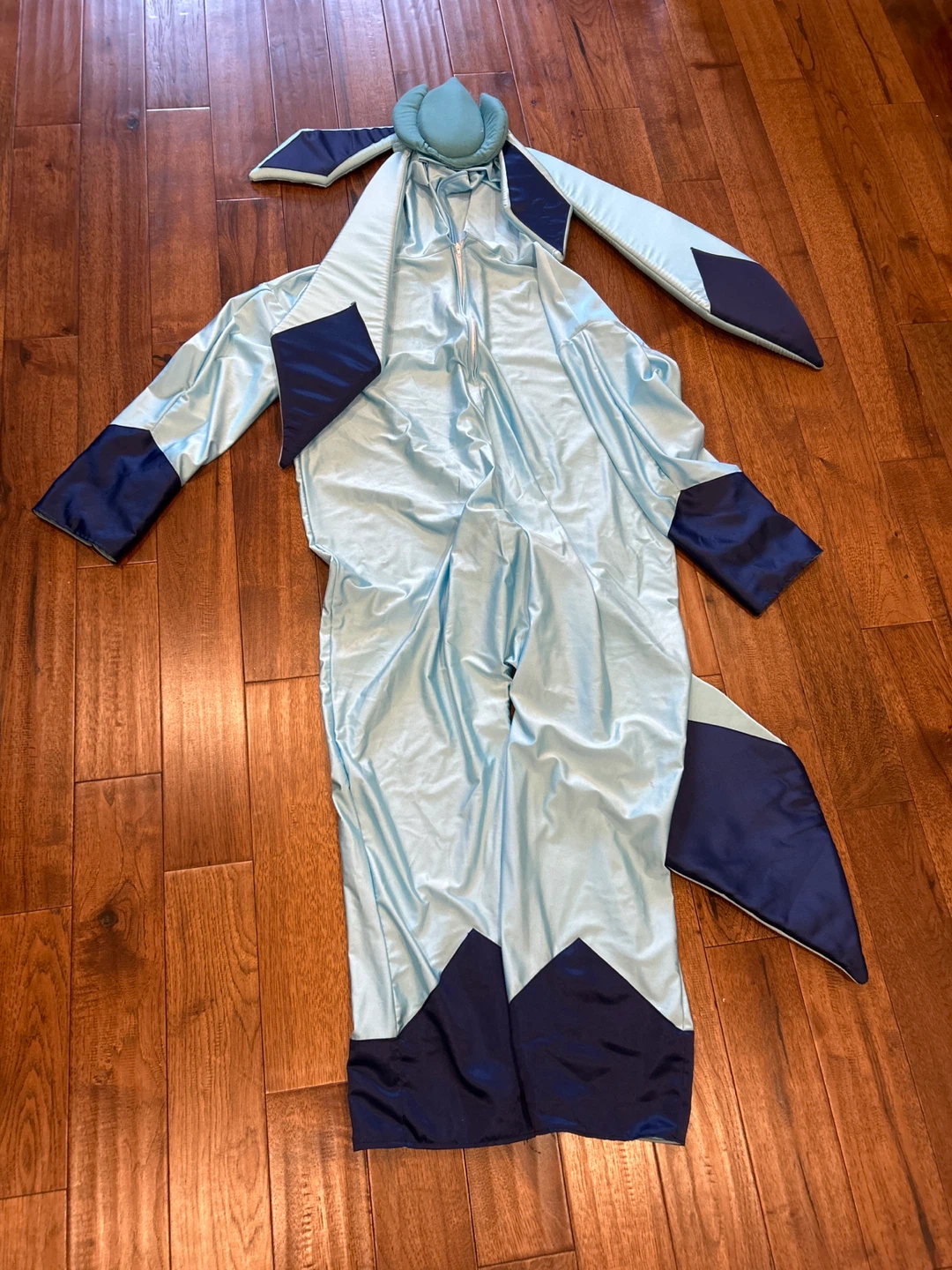 Pokémon Glaceon Costume