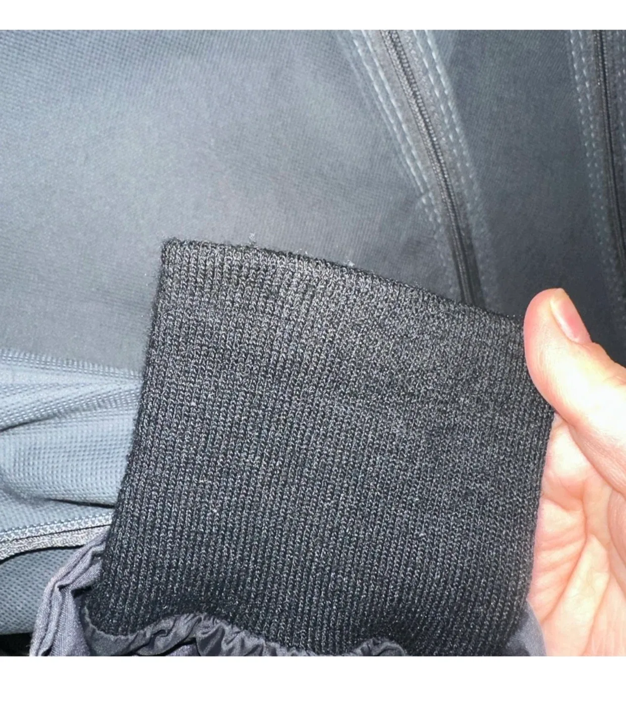 Canada Goose Parka image indicator(8)