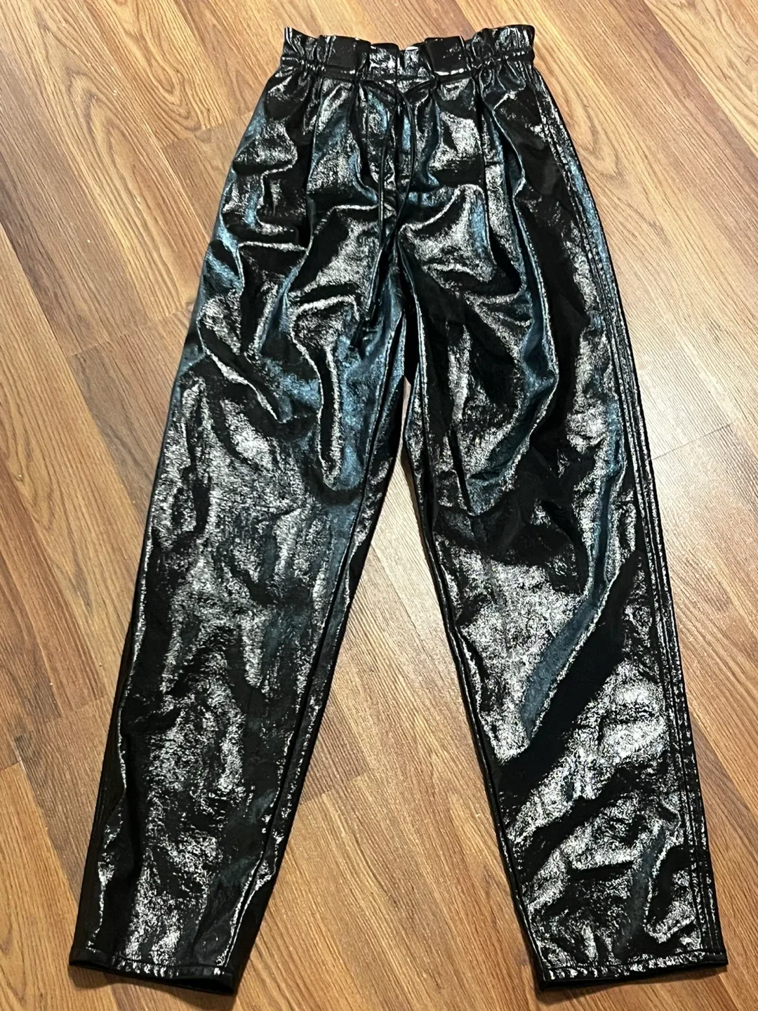 Wilfred Black Paperbag Patent Leather Pants - Size XS image indicator(2)