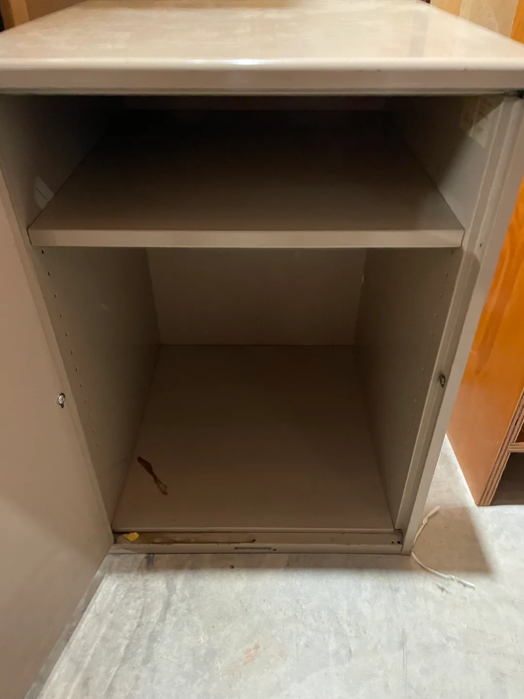 Beige Metal Cabinet image indicator(3)