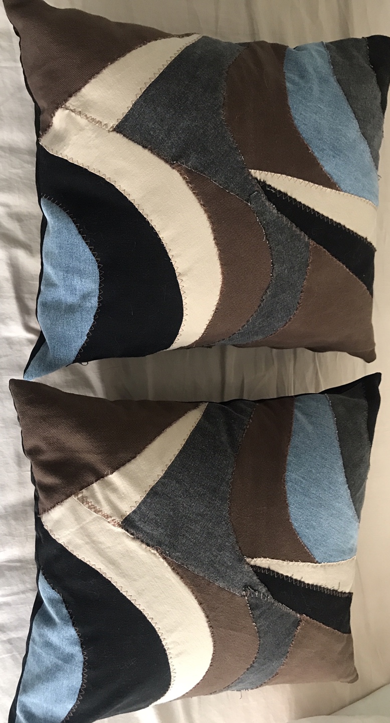 Set of 2 Decorative Pillows