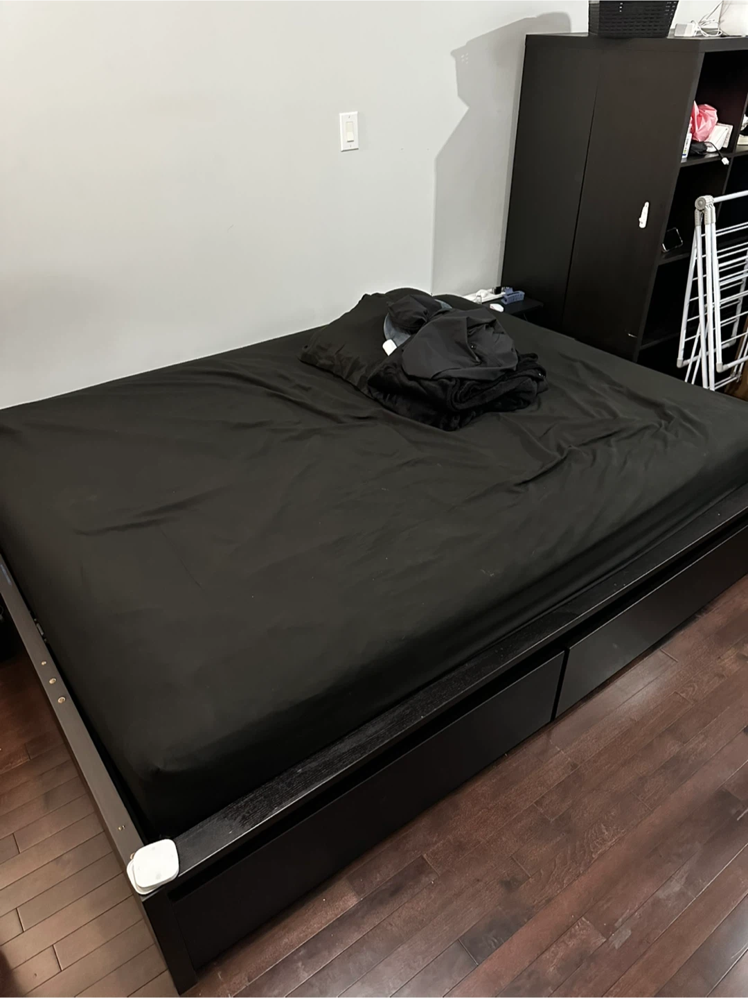 Free IKEA Queen Mattress - Pickup on Oct 3 Downtown Toronto - photo 3