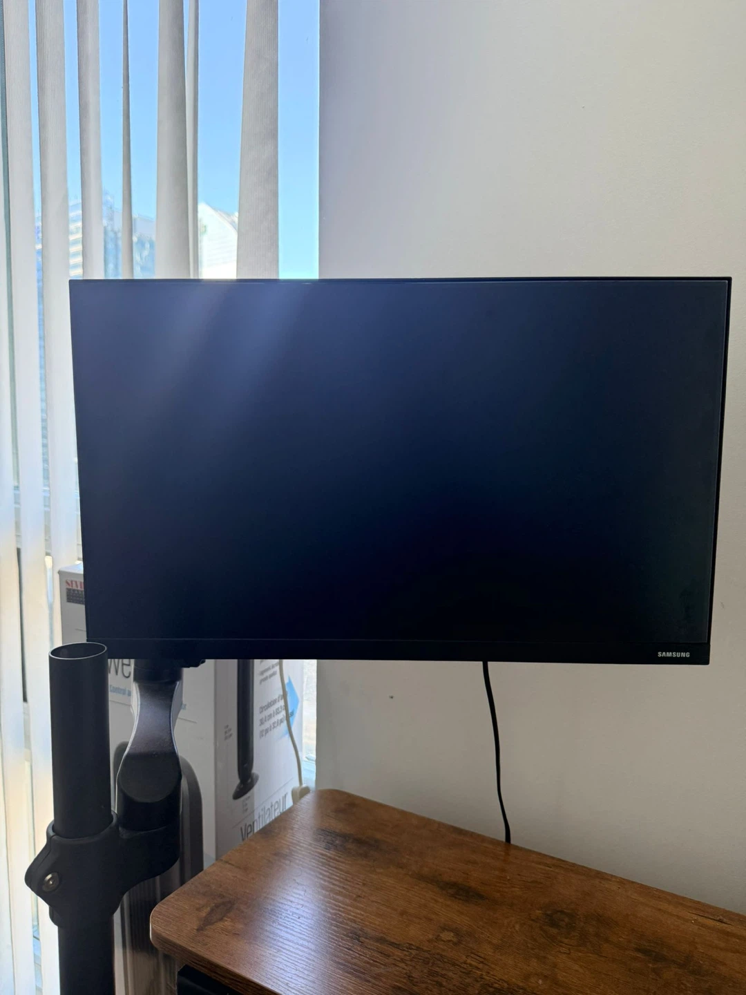 Samsung F22T360FHN 22-inch Monitor
