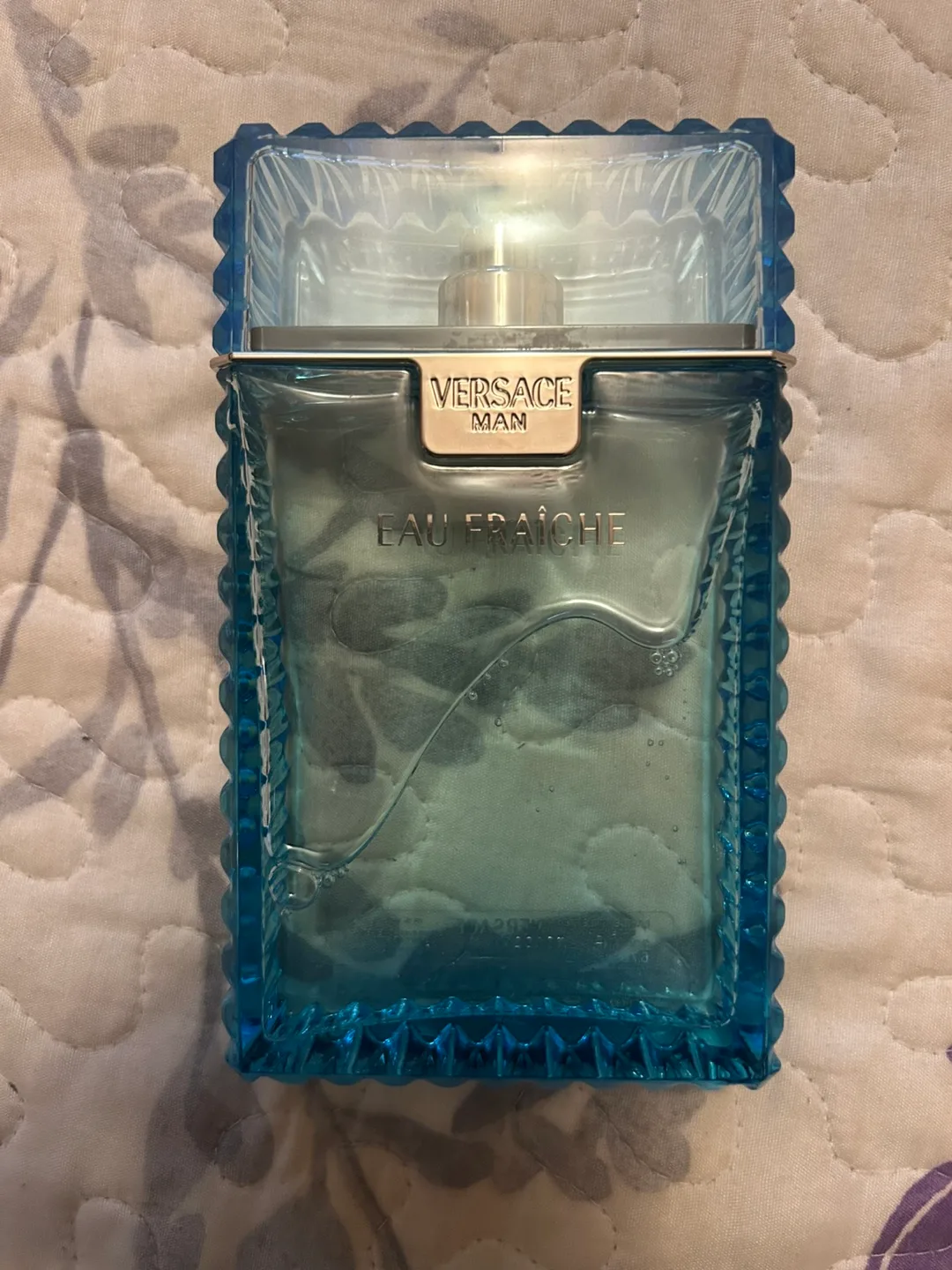 Versace Man Eau Fraiche Cologne image indicator(2)