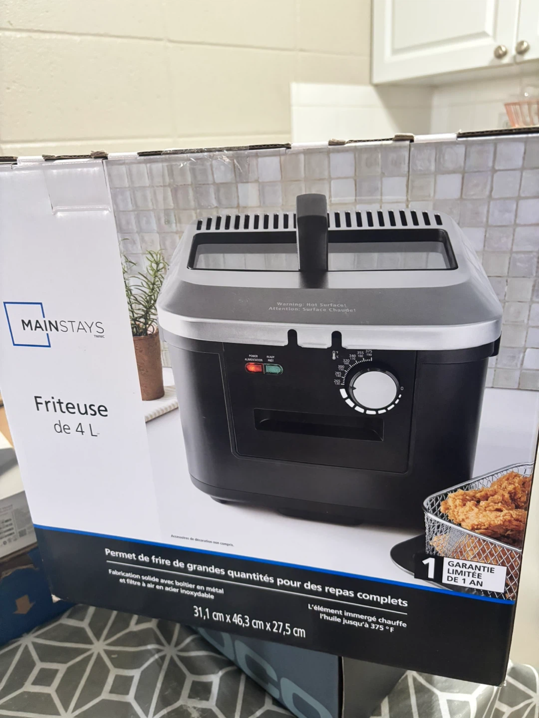 Mainstays 4L Deep Fryer - Like New!