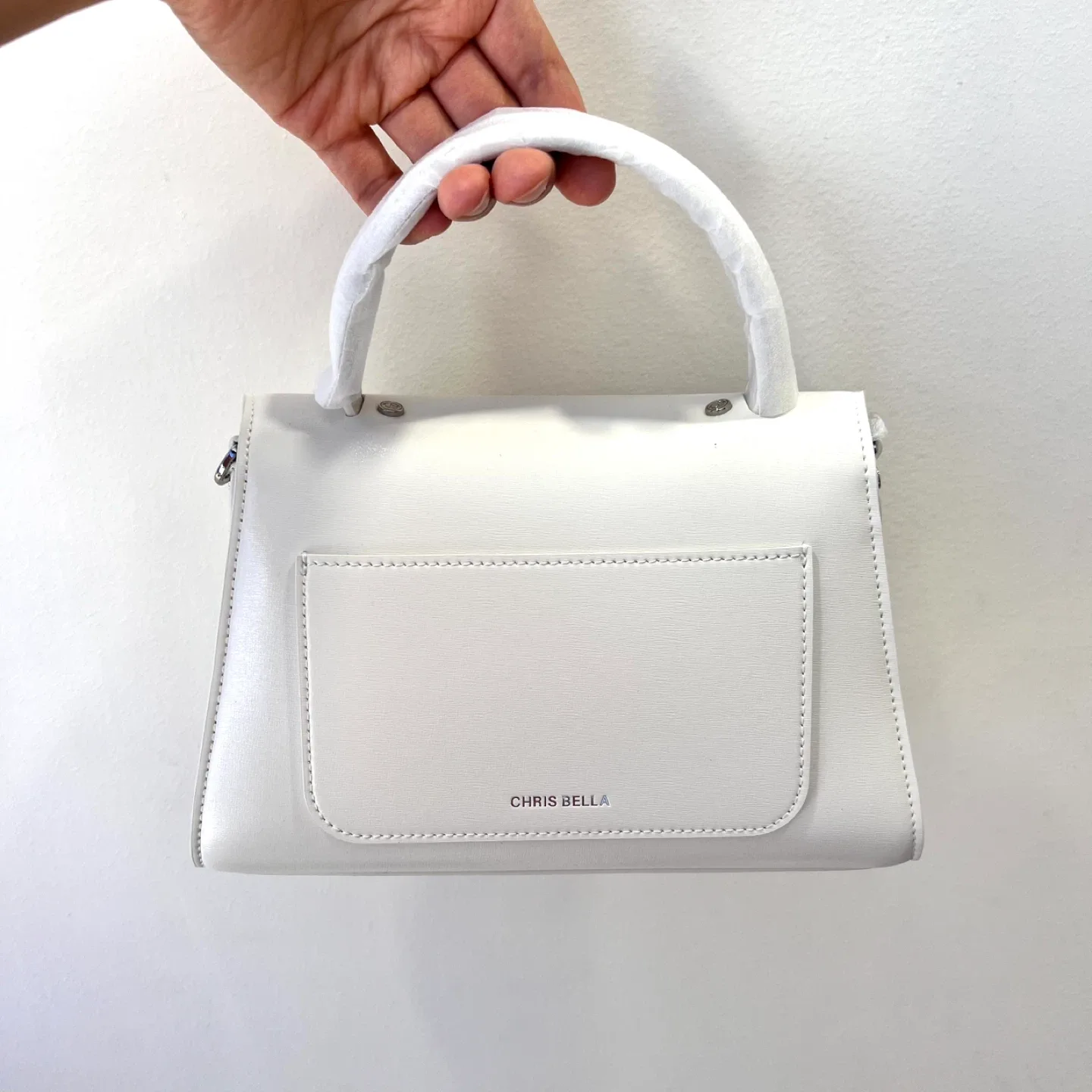 《New》White Handbag with tags! image indicator(4)