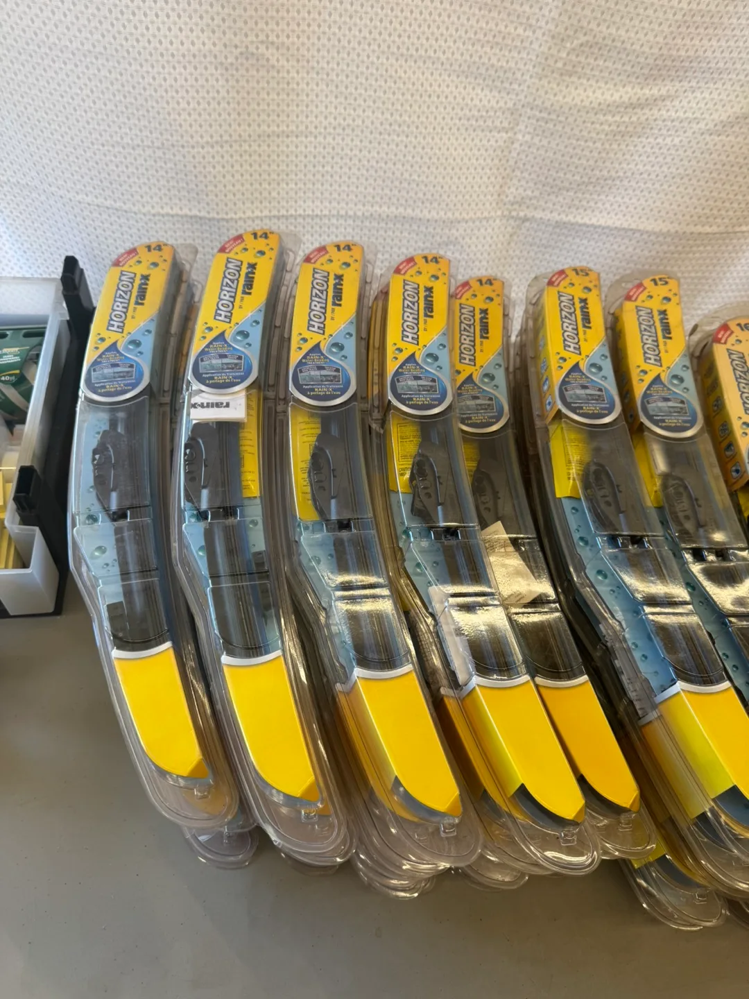 Rain X + I Klear Wiper Blades 13”-19” image indicator(2)