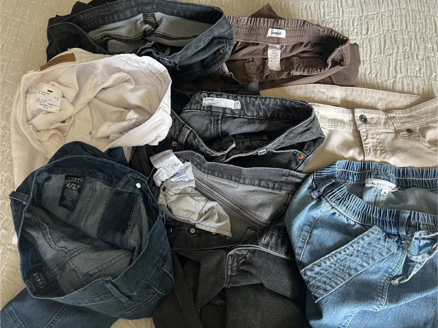 Women’s 8 Jeans/Pants Bundle includes Levi’s and more.. image indicator(10)