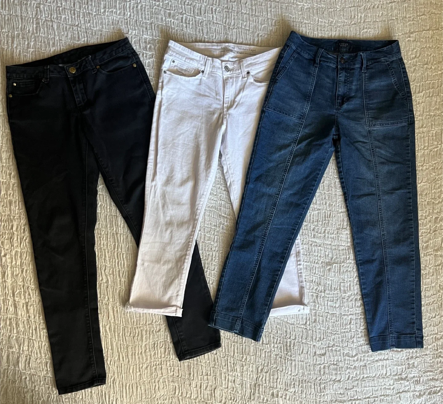 Women’s 8 Jeans/Pants Bundle includes Levi’s and more.. image indicator(7)