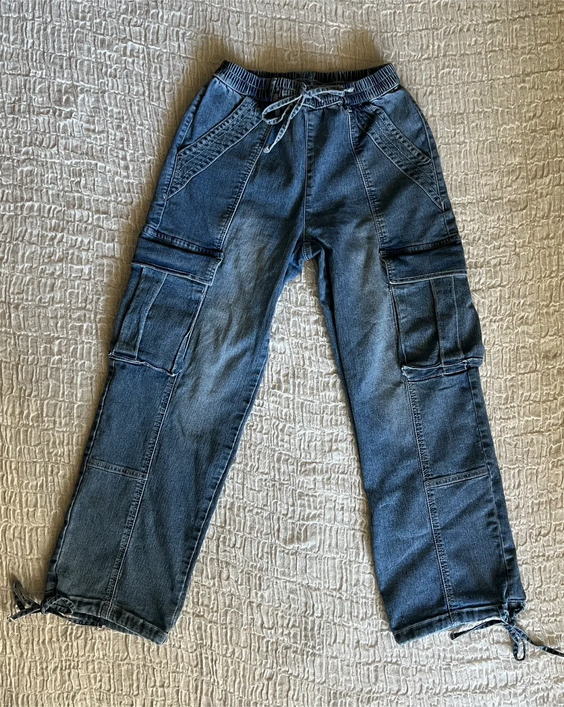 Women’s 8 Jeans/Pants Bundle includes Levi’s and more.. image indicator(4)