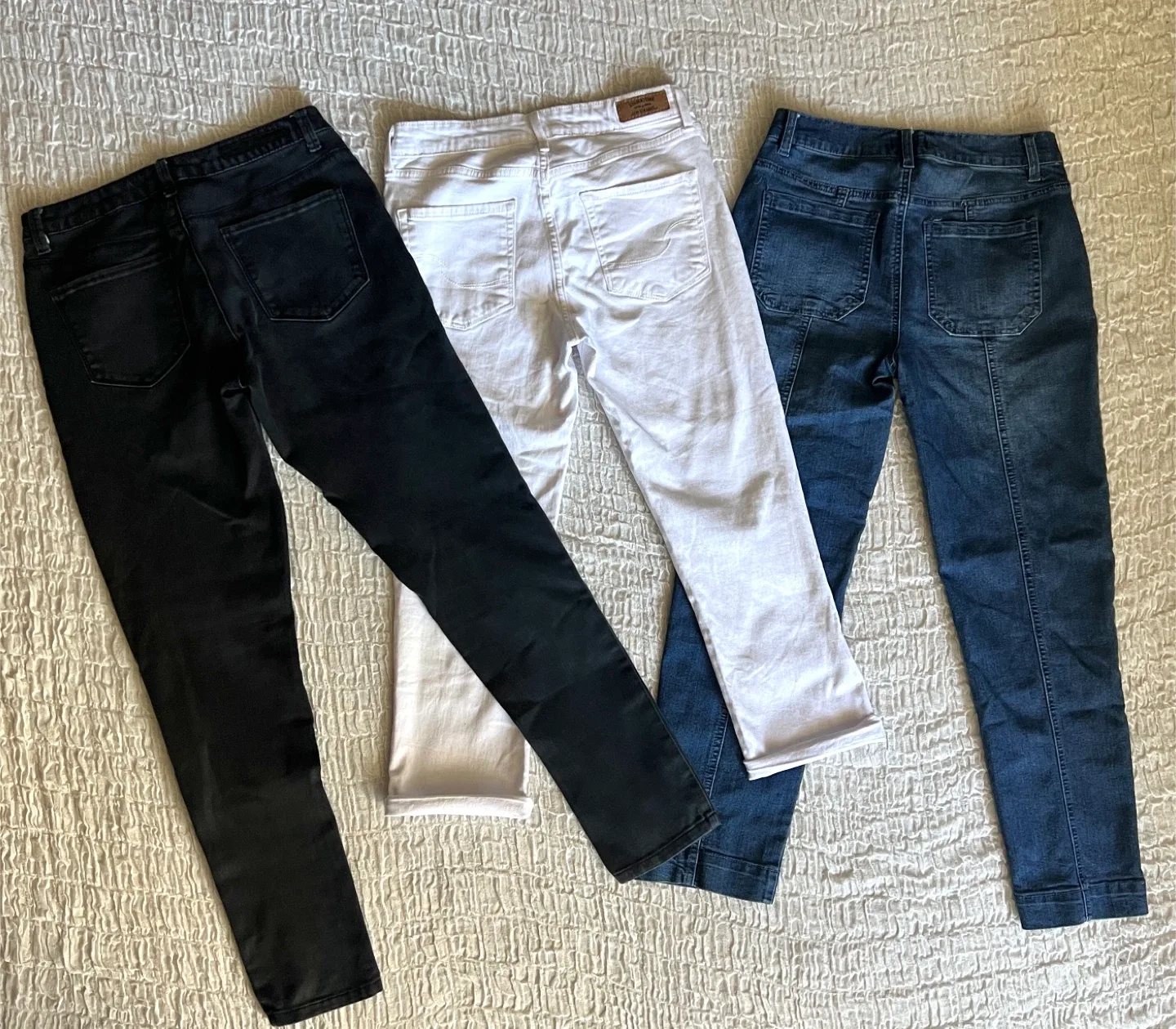 Women’s 8 Jeans/Pants Bundle includes Levi’s and more.. image indicator(6)