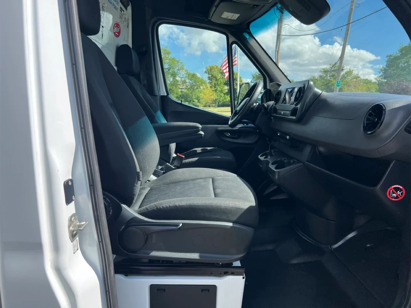 Freightliner Sprinter Van image indicator(5)