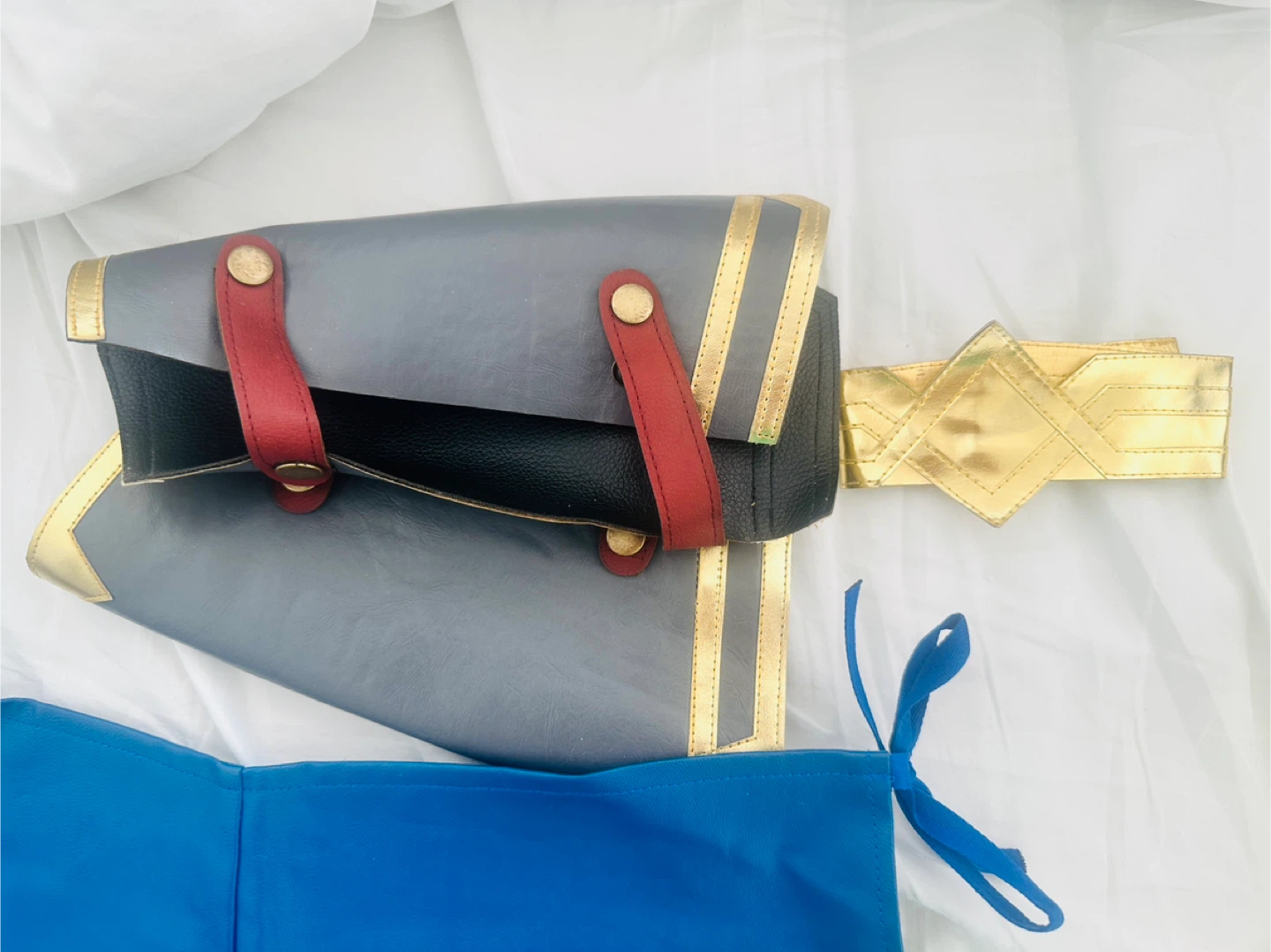 Wonder Woman Cosplay Costume - Adult - photo 3