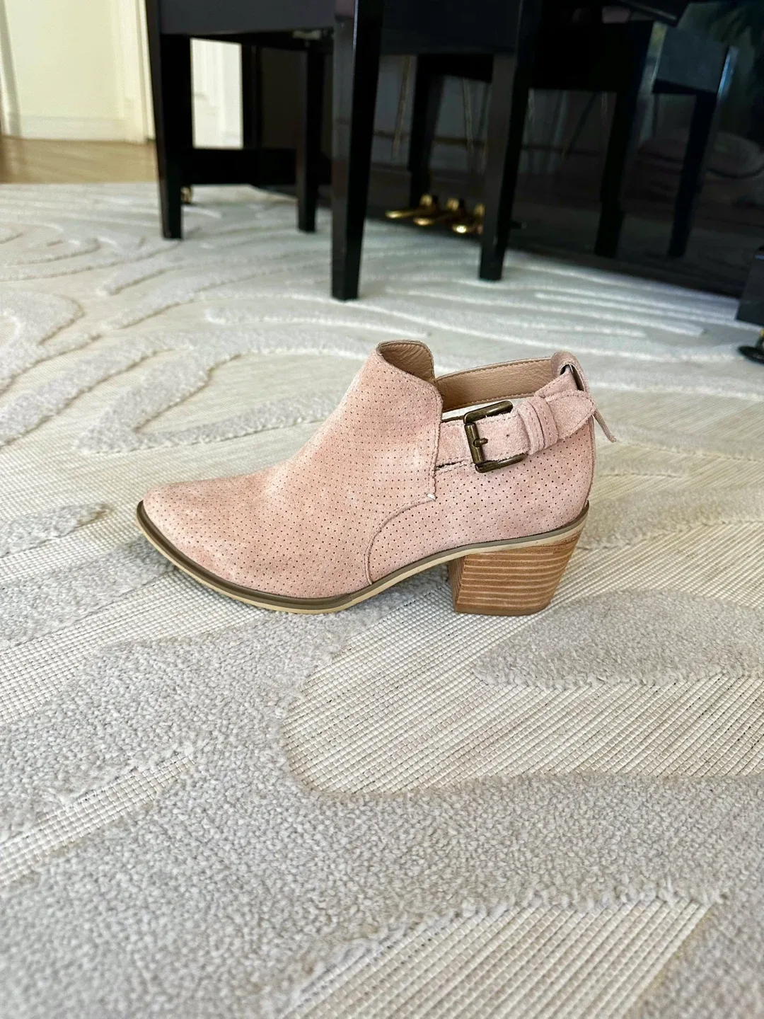 Gianni Fermani Pink Suede Ankle Boots image indicator(4)