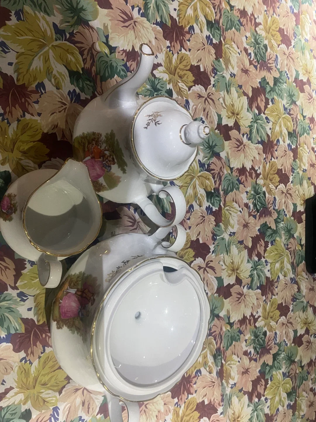 Vintage Porcelain China Set image indicator(3)