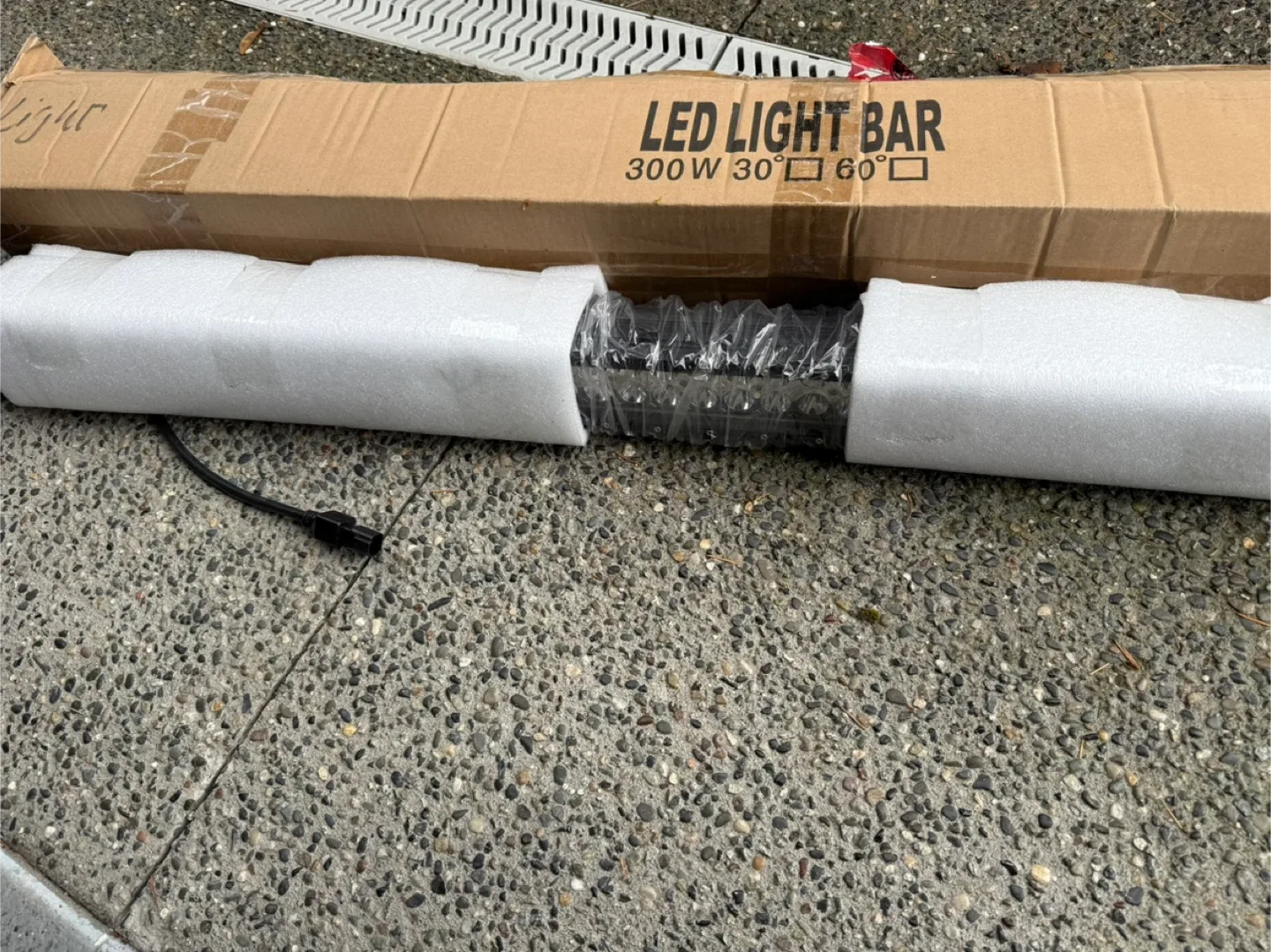 LED Light Bar 300W 30" 60° image indicator(2)