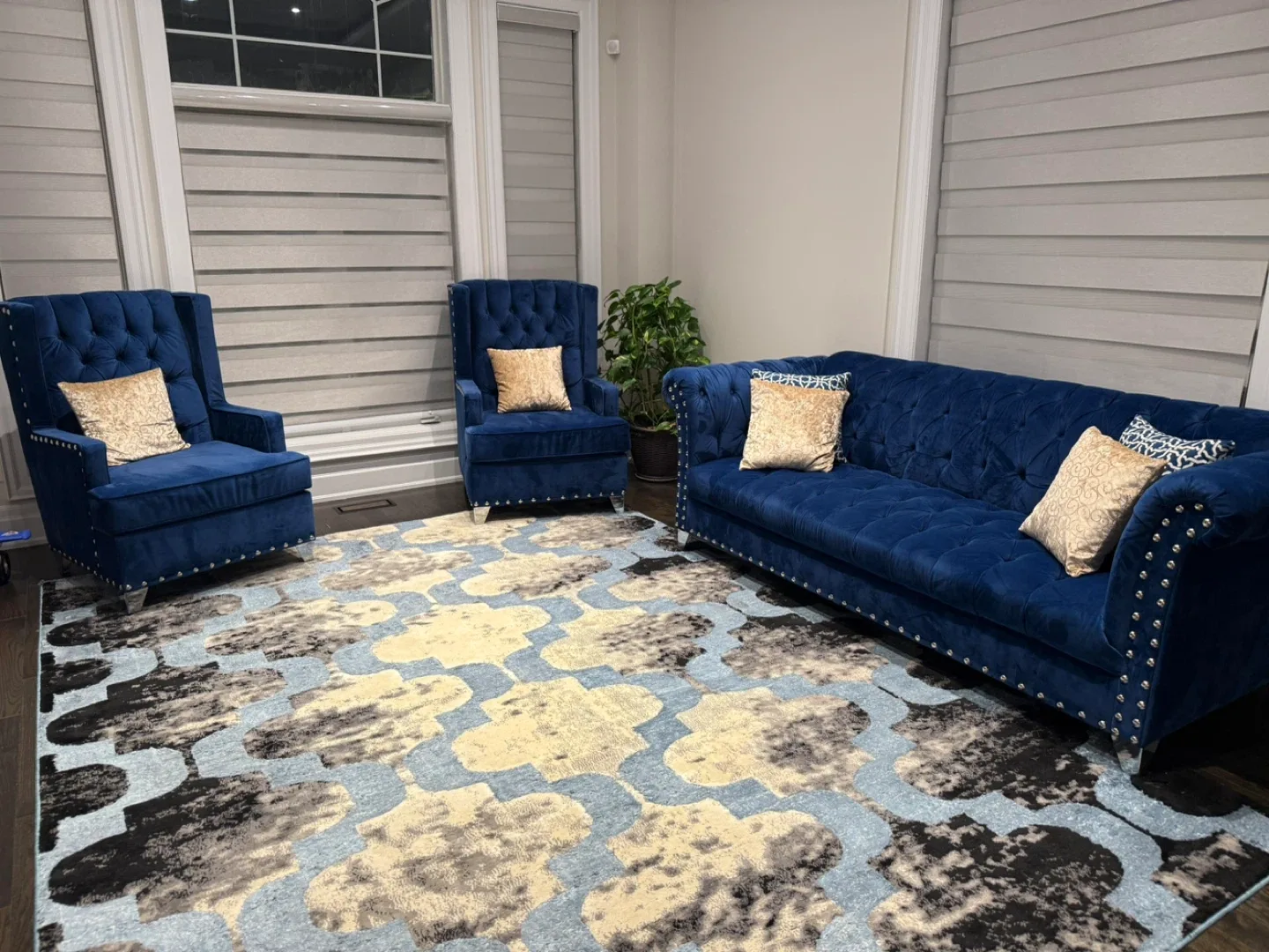 Blue Velvet Sofa and Armchairs Set image indicator(3)
