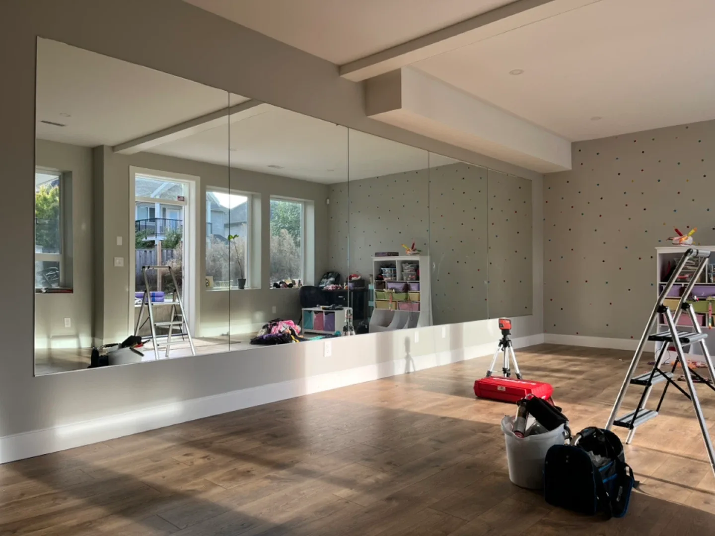 Mirrors - Frameless - large - gyms image indicator(7)