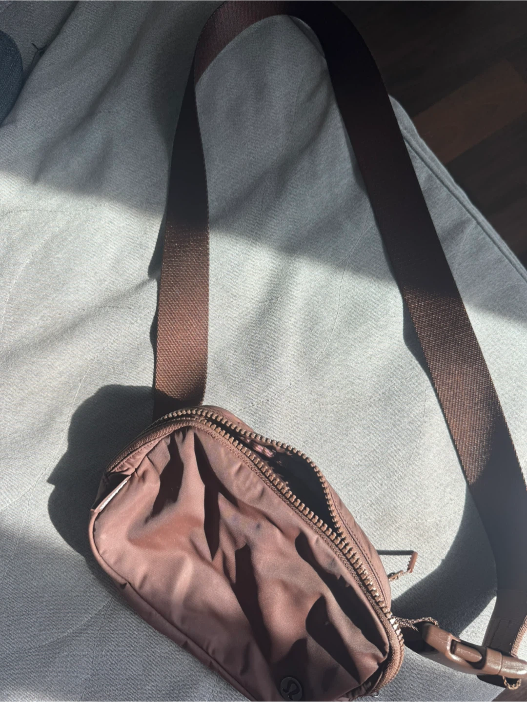 Lululemon Everywhere Belt Bag Chocolate Brown - photo 3
