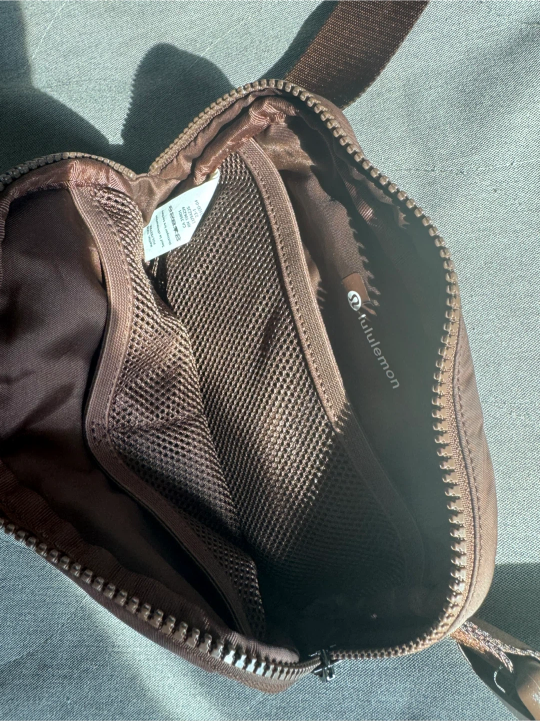 Lululemon Everywhere Belt Bag Chocolate Brown - photo 2