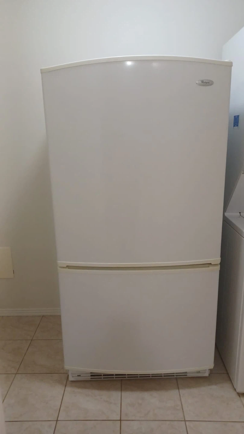 Whirlpool Fridge/Freezer Combo - White