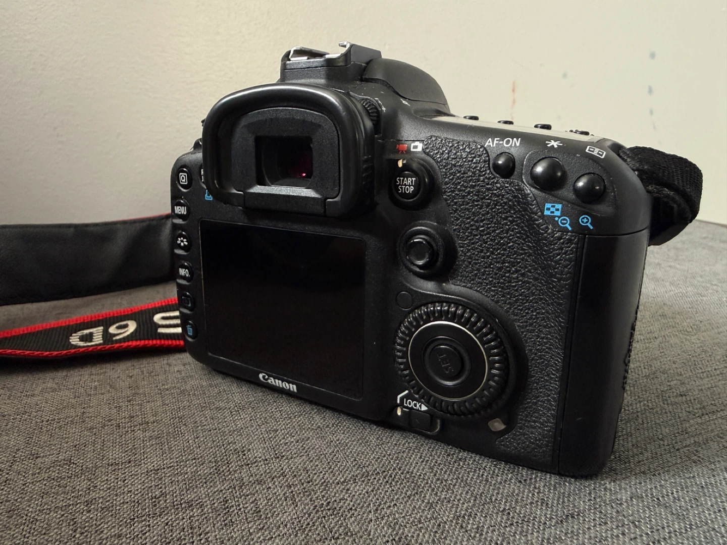 Camera Canon EOS 7D - photo 3