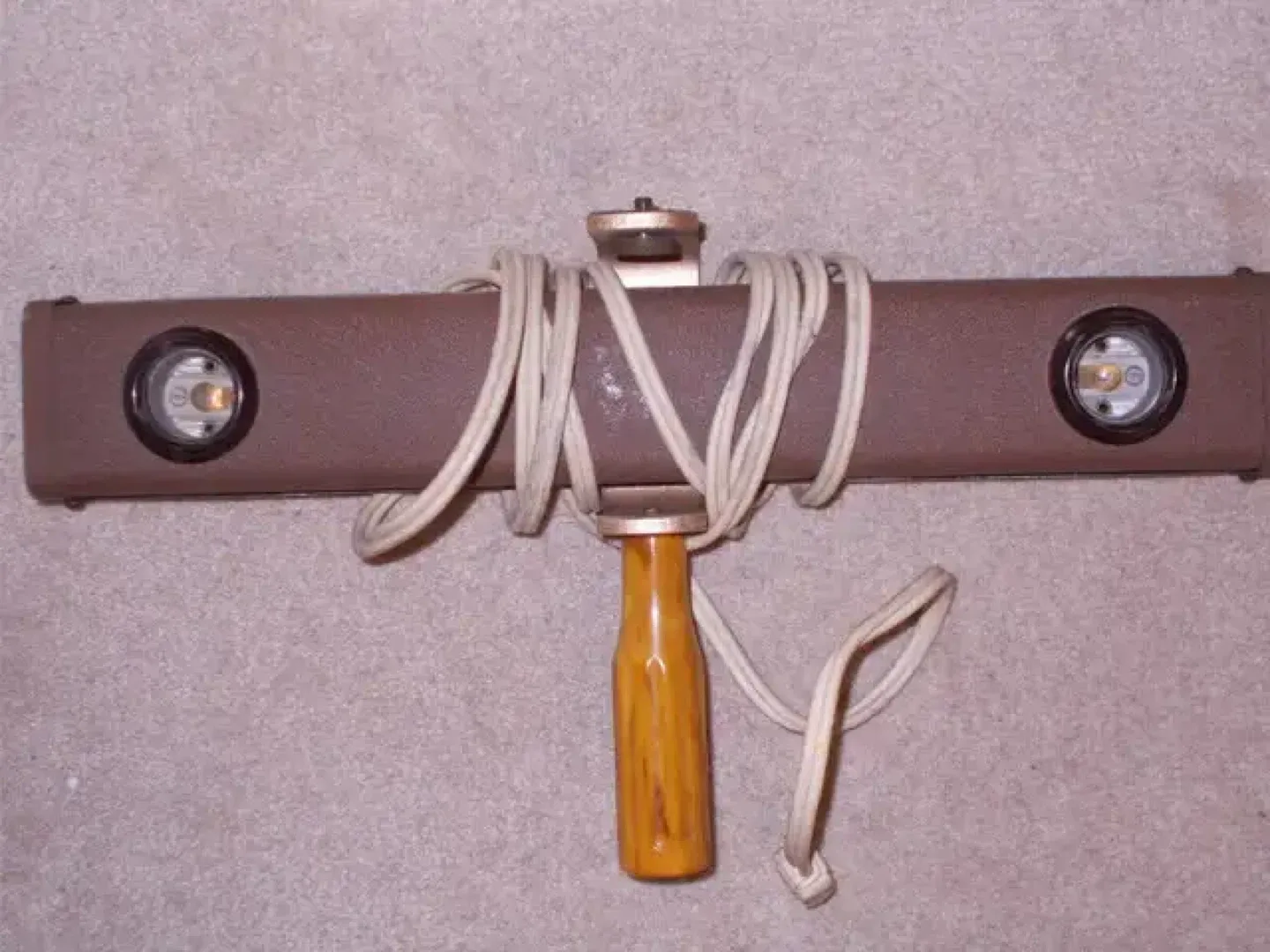 Vintage GE Reflector Photofloods & Lamp image indicator(2)