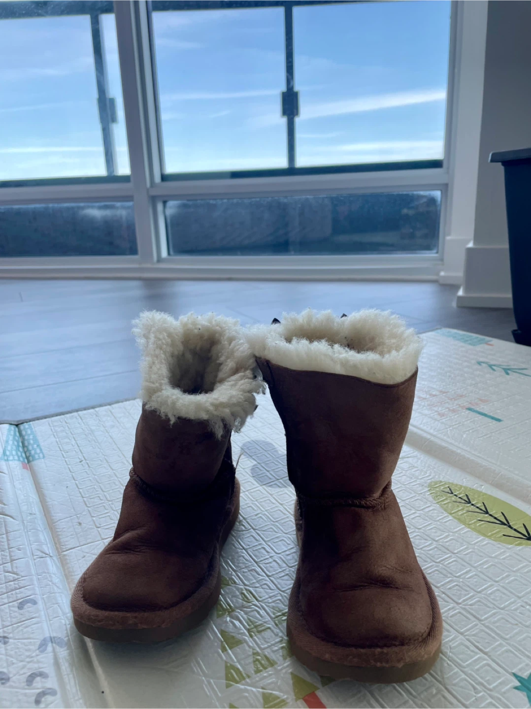 UGG Bailey Bow II Boot – Toddler 8T – Chestnut - photo 3