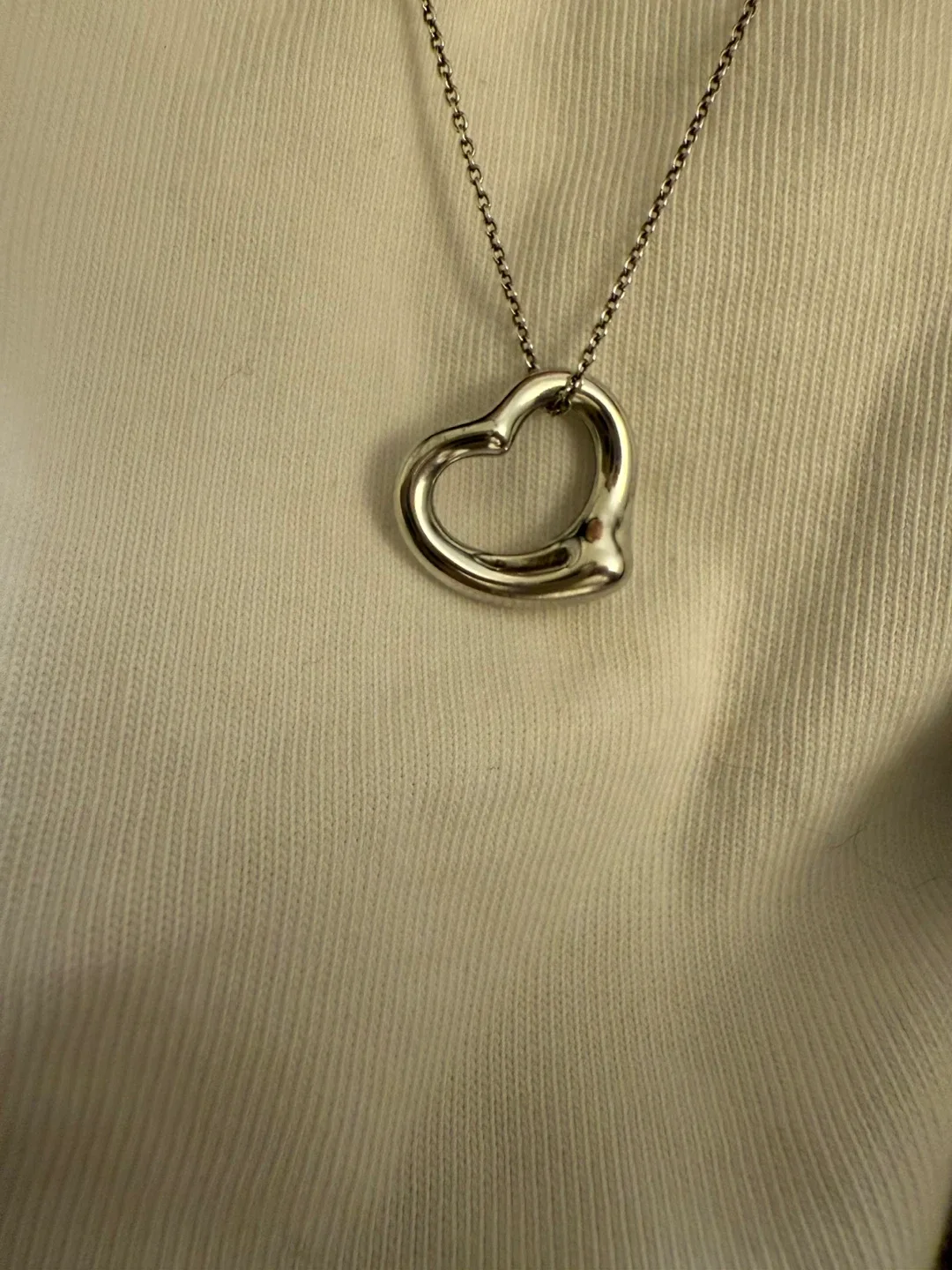 Tiffany & Co. Open Heart Pendant Necklace image indicator(3)