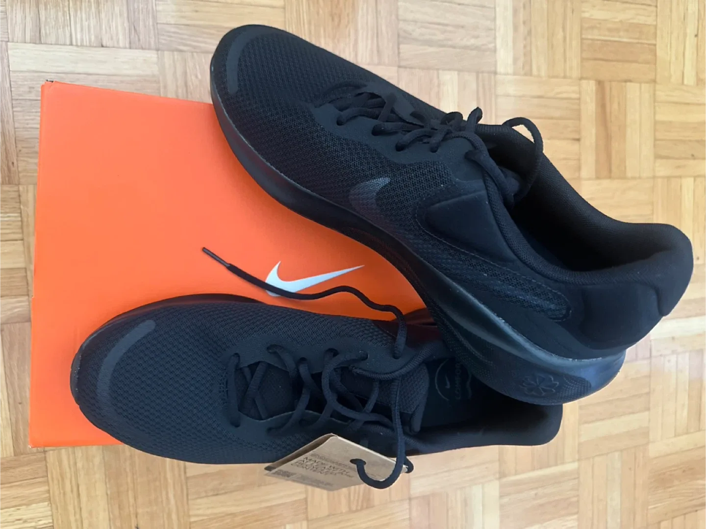 New Nike Downshifter 12 Black Running Shoes thumbnail