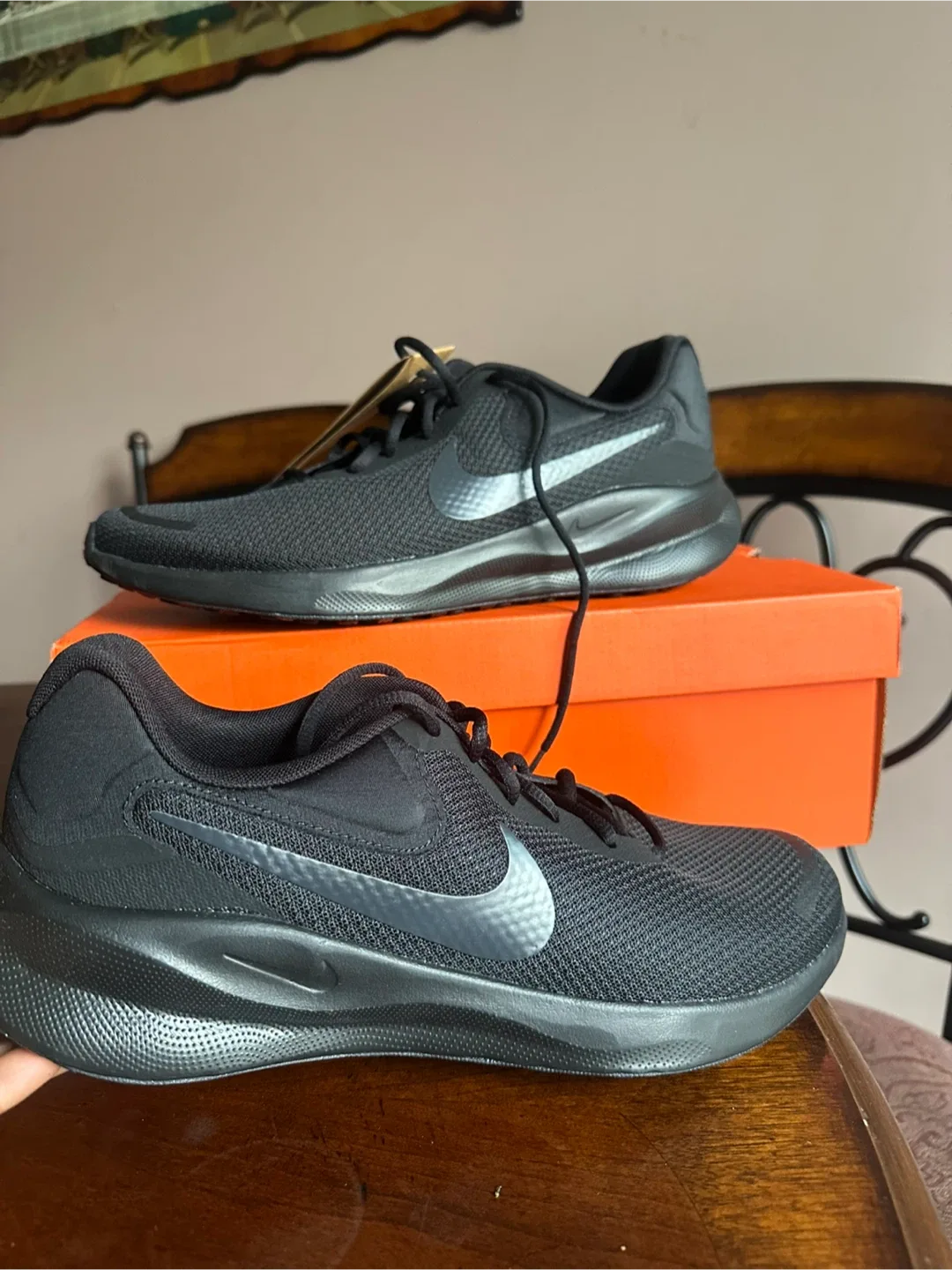 New Nike Downshifter 12 Black Running Shoes image indicator(3)