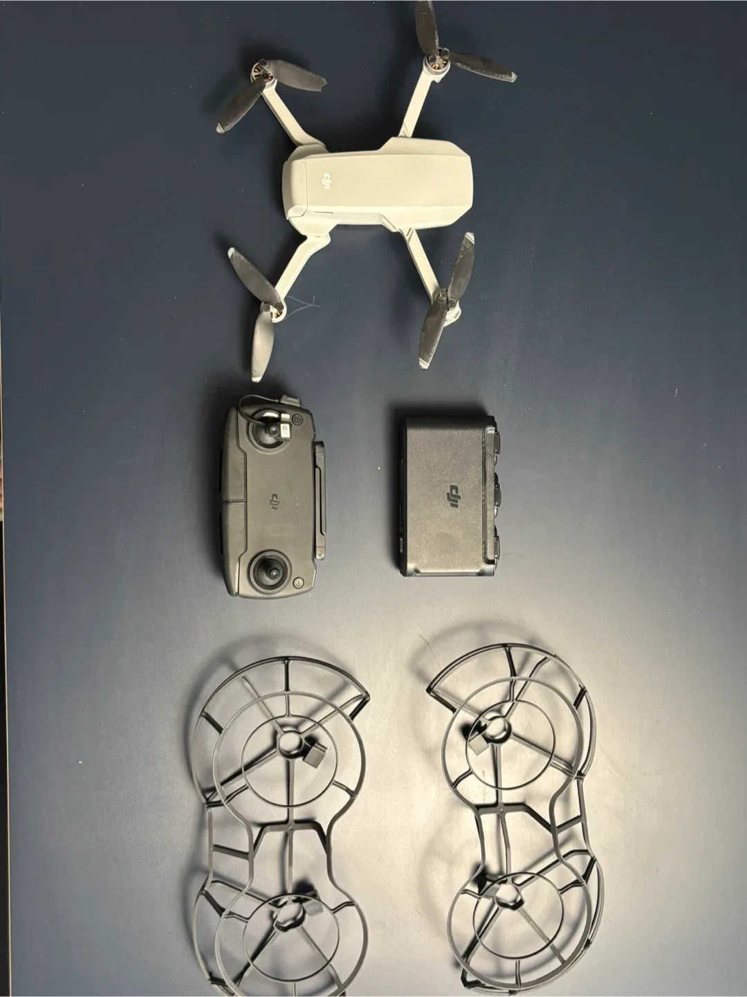 DJI Mini SE Fly More Combo Drone image indicator(2)