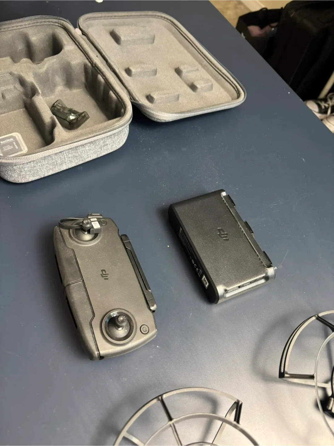 DJI Mini SE Fly More Combo Drone image indicator(6)